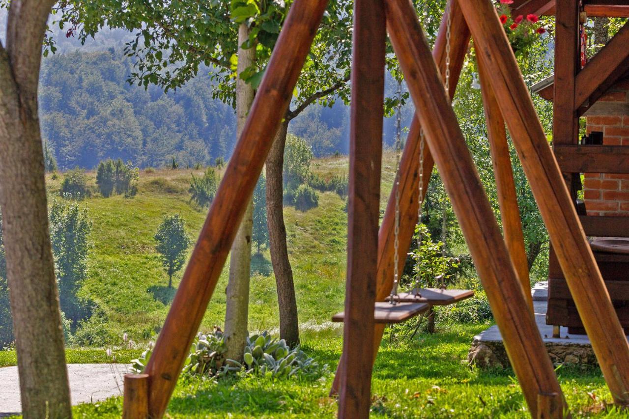 Andrea In Sertic Poljana - Haus Fuer 6 Personen Plitvička Jezera Exterior foto